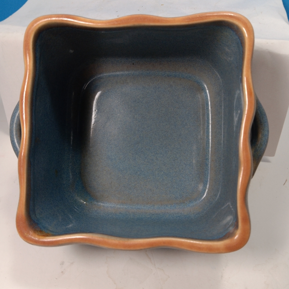 Pottery dish - Picture 2 of 4